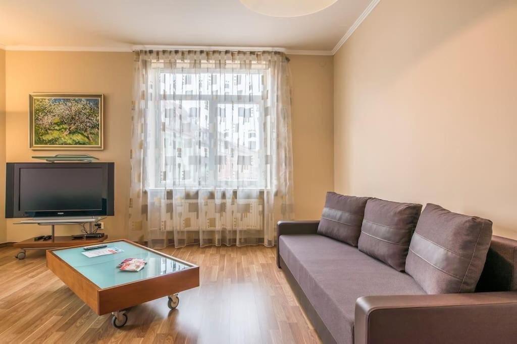 Old Town Apartment Next To Saint Peter'S Church รีกา ภายนอก รูปภาพ