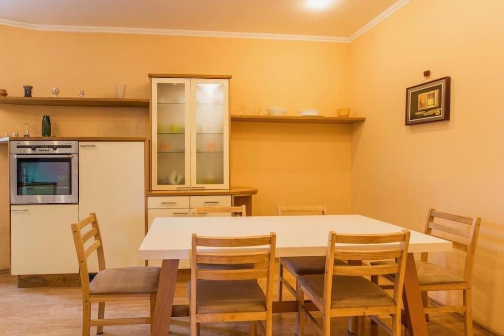 Old Town Apartment Next To Saint Peter'S Church รีกา ภายนอก รูปภาพ